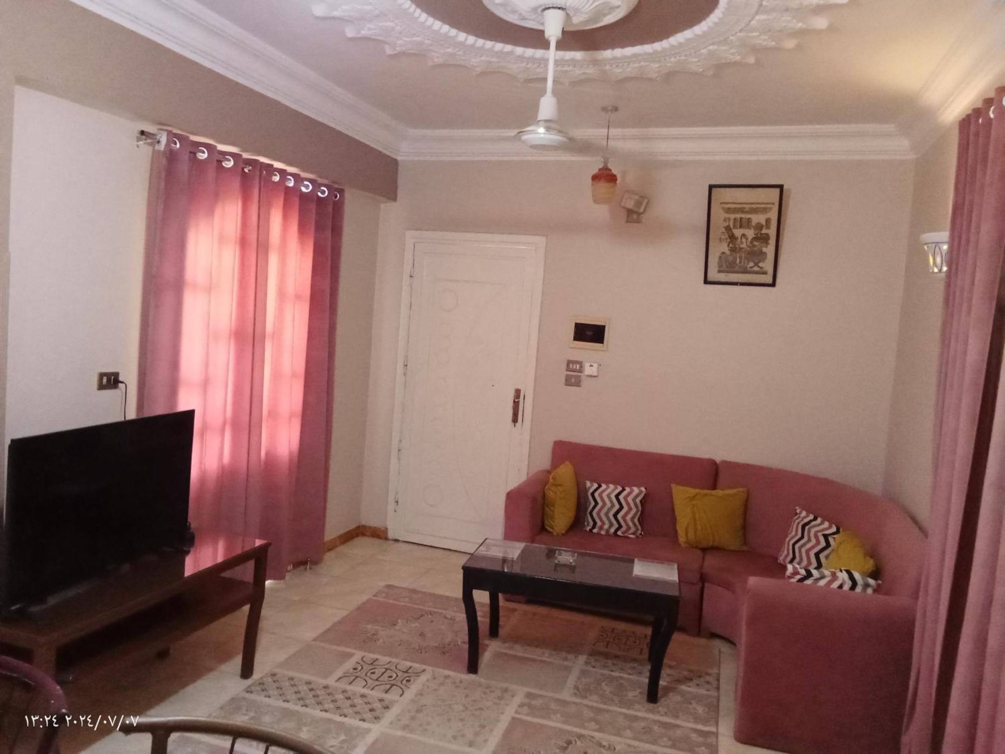 Luxor Palace Apartments Ngoại thất bức ảnh